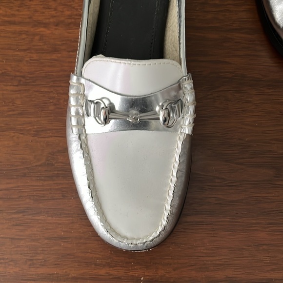 G.H. Bass Weejuns leather slides Oxford size 6 masculine silver white buckle - Picture 2 of 4